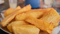 Mandioca frita e sequinha