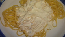 Macarrão com molho de gorgonzola