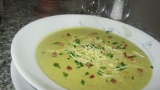 Sopa cremosa de ervilhas