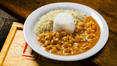 Estrogonofe com catchup e mostarda amarela