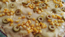 Macarrão gratinado com frango e queijos