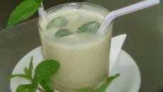 Caipiroska de hortelã