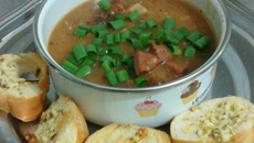 Caldo de aipim de calabresa e bacon