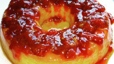 Pudim de leite com goiabada