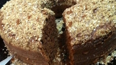 Bolo de chocolate e aveia