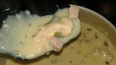 Espaguete com molho branco ao bacon com frango