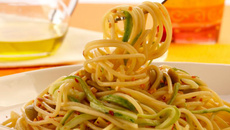 Espaguete alho e oléo com bacon