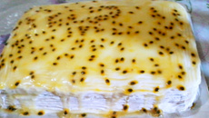 Bolo mousse de maracujá