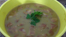 Sopa de ervilha da bia