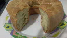 Bolo salgado de goma