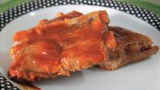 Costela de porco com molho barbecue