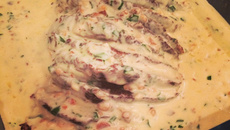 Picanha na panela de pressão ao molho de queijos