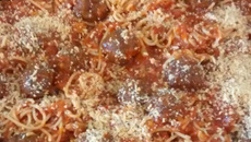 Espaguete com almôndegas