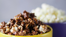 Pipoca com brigadeiro