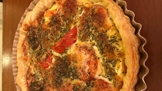 Torta de atum e tomate à Provençale