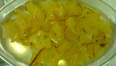 Compota de carambola de micro-ondas