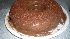 Bolo de chocolate (super fácil e rápido)