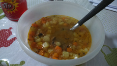 Sopa de carne com legumes