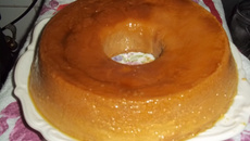 Pudim de leite em pó na panela