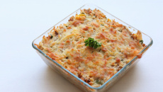 Arroz de forno com carne moída