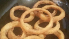 Aneis de cebola crocantes