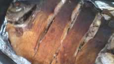 Pacu assado com farofa
