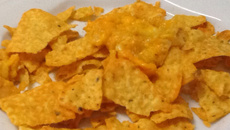 Doritos com cobertura de 2 queijos
