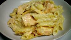 Penne com salmão