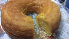 Bolo rápido e gostoso de leite condensado