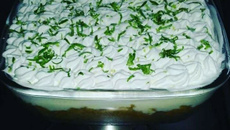 Torta de limão com chantilly