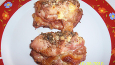 Sobrecoxas e coxas de frango recheados