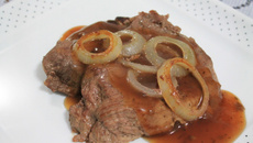 Bife ao falso molho madeira