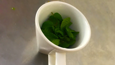 Chá de laranja com hortelã