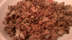 Feijão tropeiro com feijão de corda