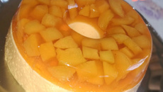 Pudim espelhado de pêssego