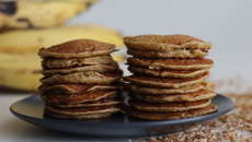 Panqueca de banana e aveia