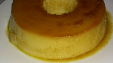 Pudim de pão com leite condensado