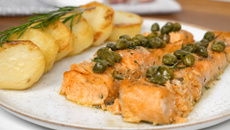 Salmão com molho de alcaparras