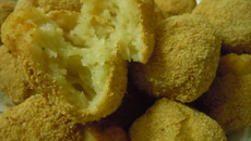 Bolinho frito salgado