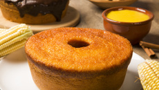 Bolo de fubá cremoso