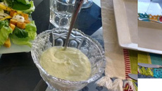 Molho ou pasta de ricota com ervas