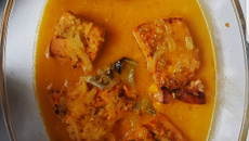 Salmão ao molho de maracujá