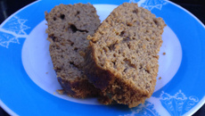 Bolo de banana nutritivo (com casca)