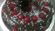 Bolo maravilhoso de chocolate e doce de leite