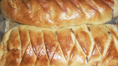 Pão semi folhado de presunto