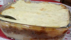 Escondidinho de carne