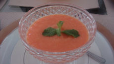 Sorvete de mamão papaia com iogurte