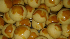 Bolinha de queijo de forno