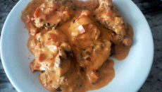 Bifes com molho de tomate