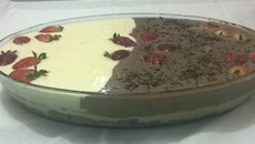 Torta de morango com chocolate